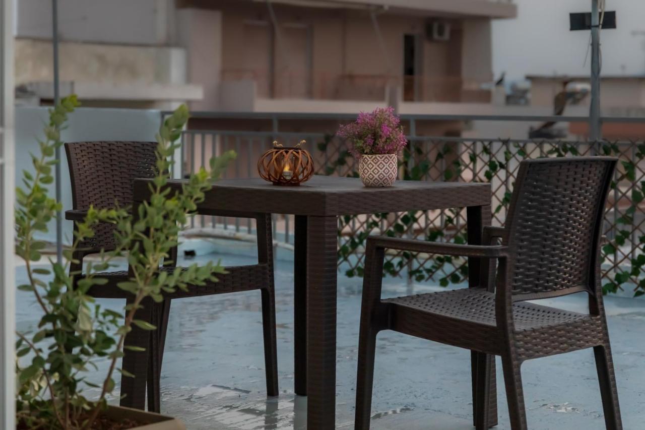 P&K Luxury Apartments 3 Kalamata Bagian luar foto