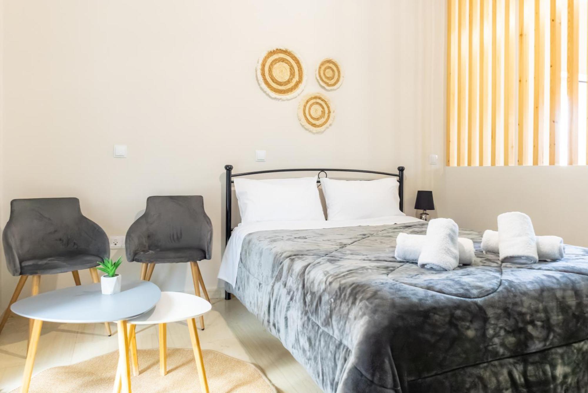 P&K Luxury Apartments 3 Kalamata Bagian luar foto